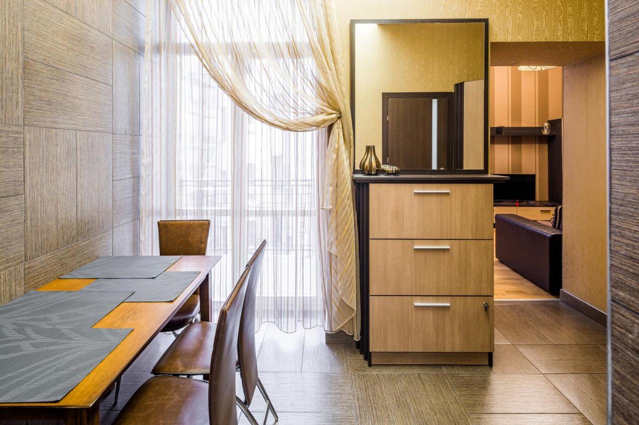 Svobody Avenue 10 Apartment Lviv Bagian luar foto