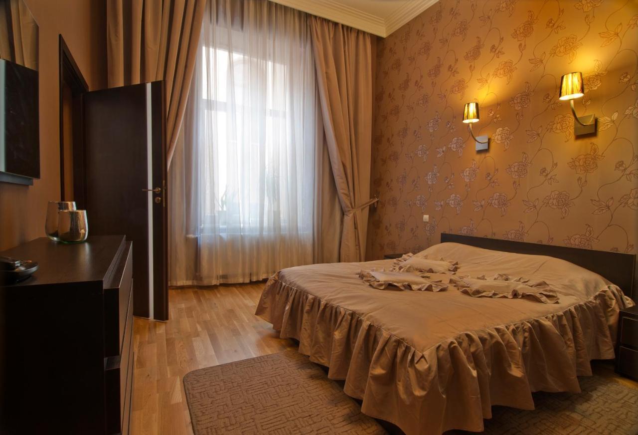 Svobody Avenue 10 Apartment Lviv Bagian luar foto